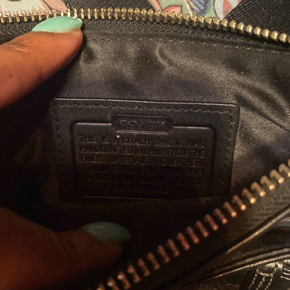 Authentic Black Coach Crossbody - R - Picture 3 of 5